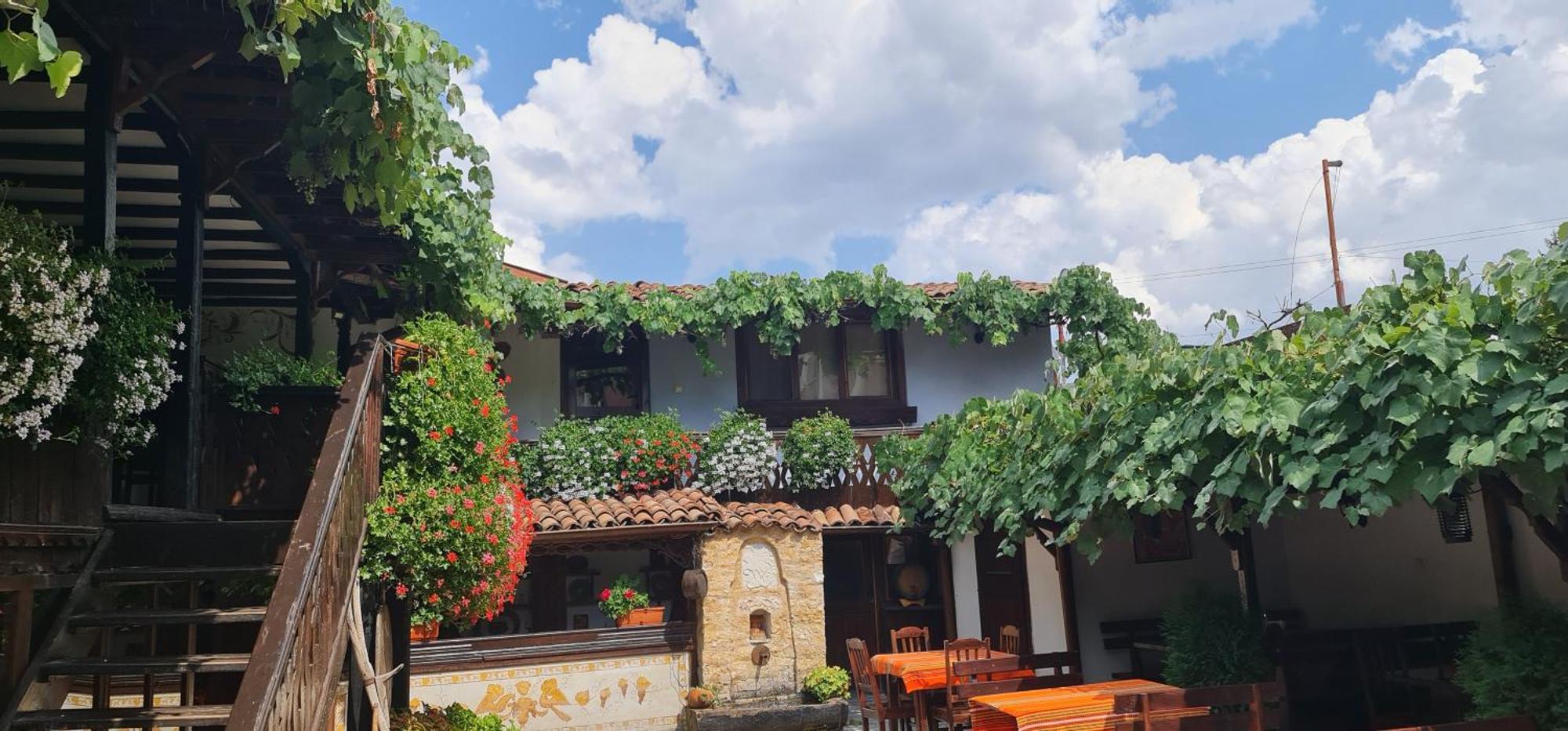 Стаи За Гости The Old House Velingrad Exterior foto
