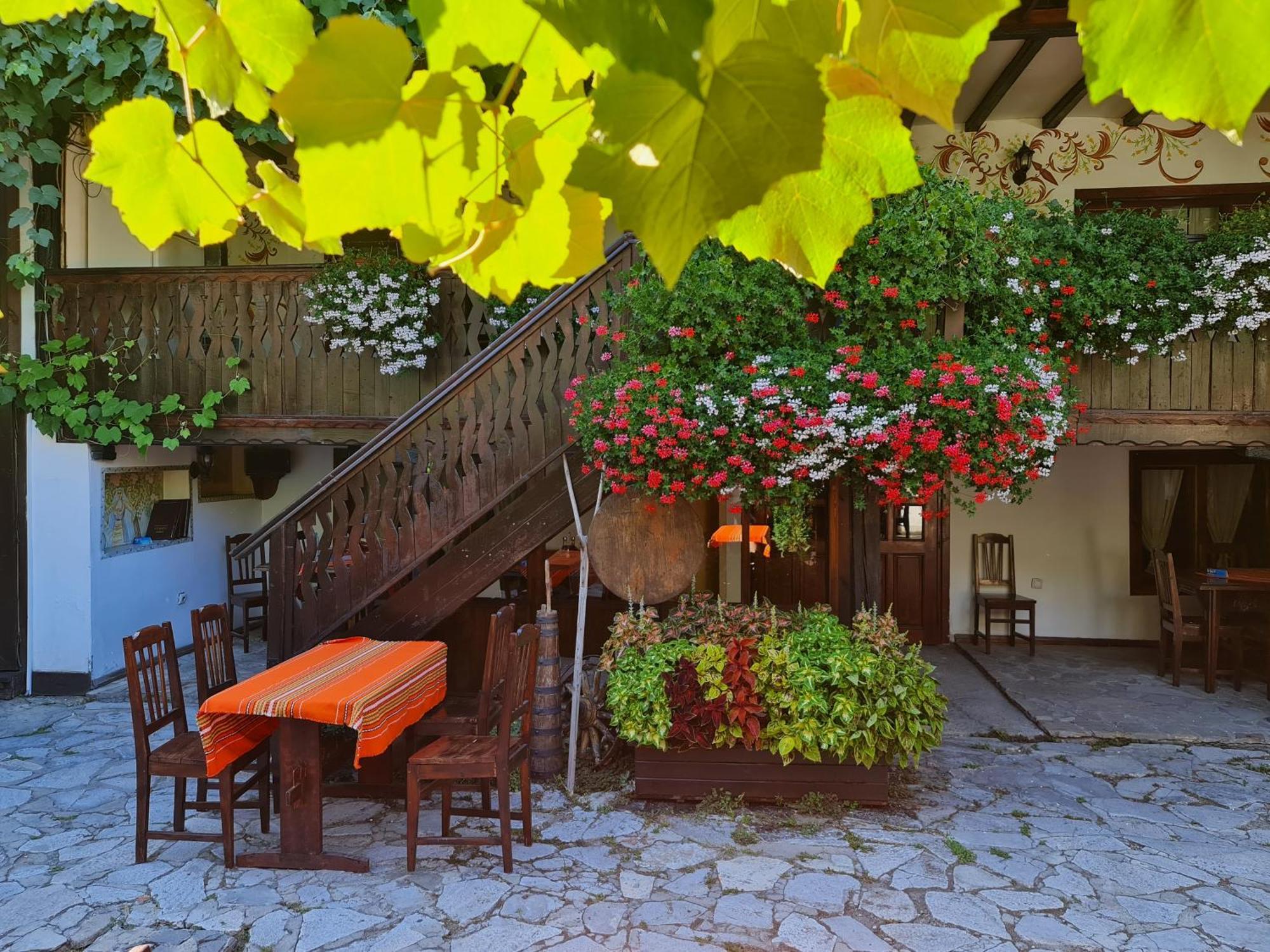 Стаи За Гости The Old House Velingrad Exterior foto