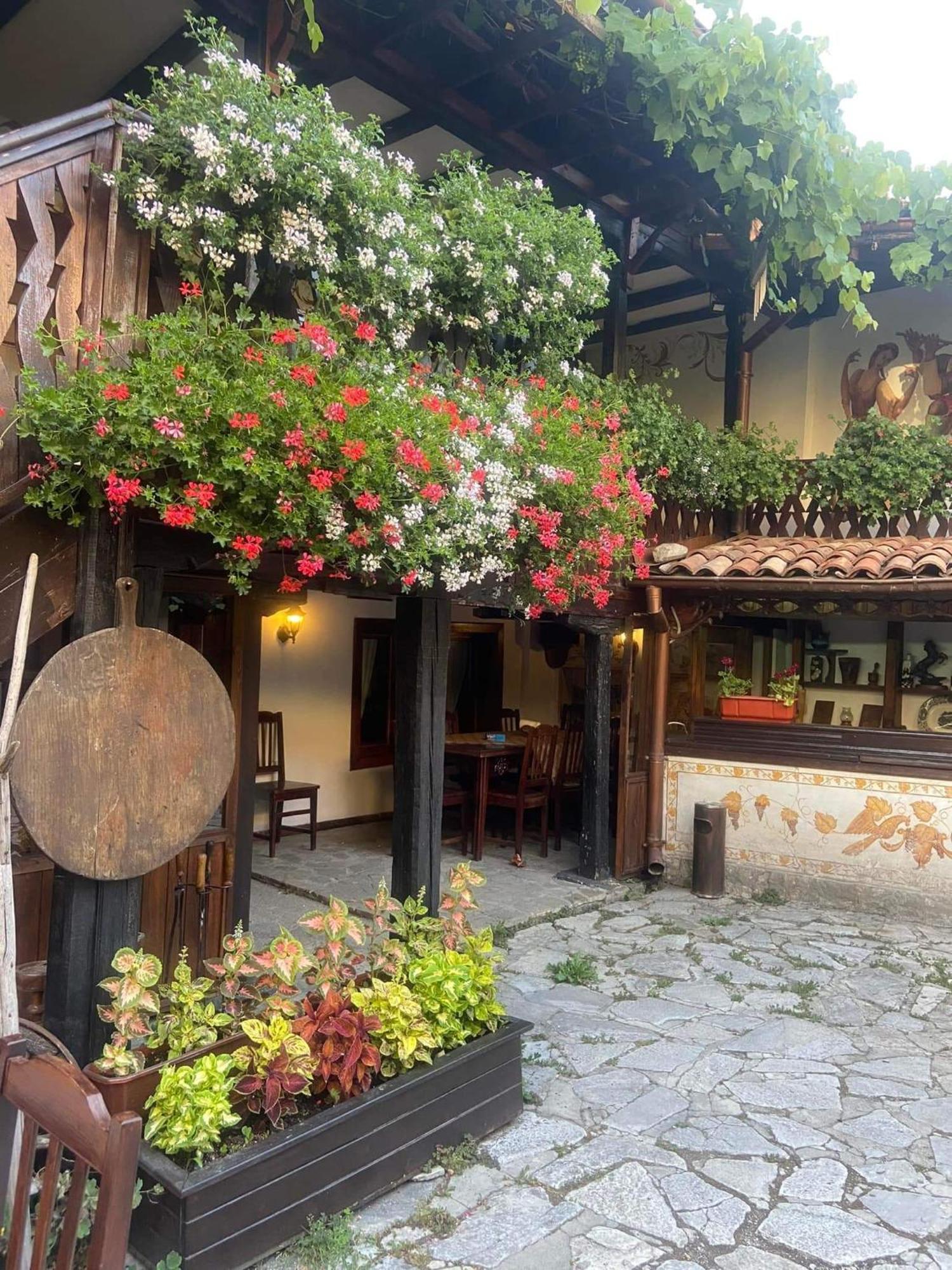 Стаи За Гости The Old House Velingrad Exterior foto